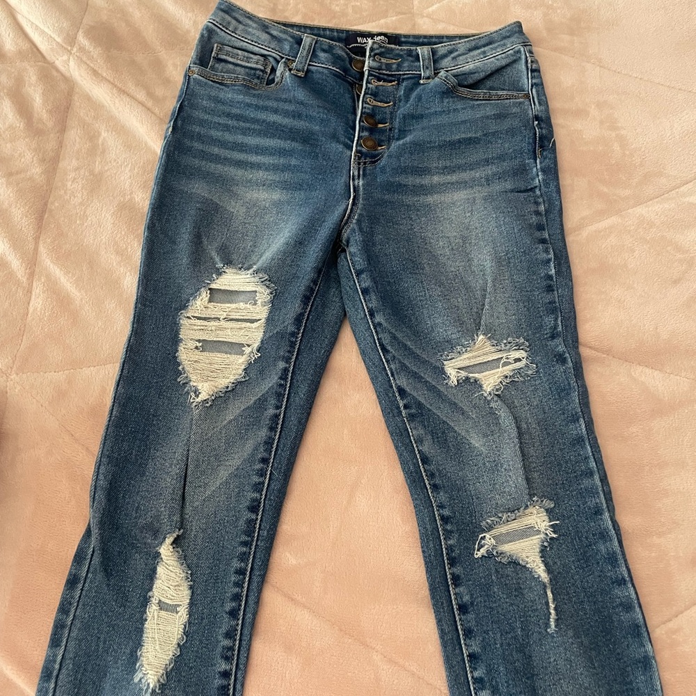 Women’s Ripped Jeans - Picture 3 of 6